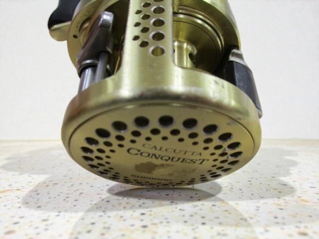 Shimano 00 Calcutta Conquest 200 Baitcasting Reel Used Good