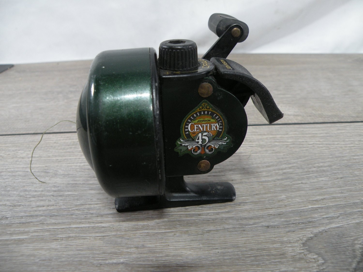 Johnson Century 45th Anniversary Edition Spincast Fishing Reel Green Black