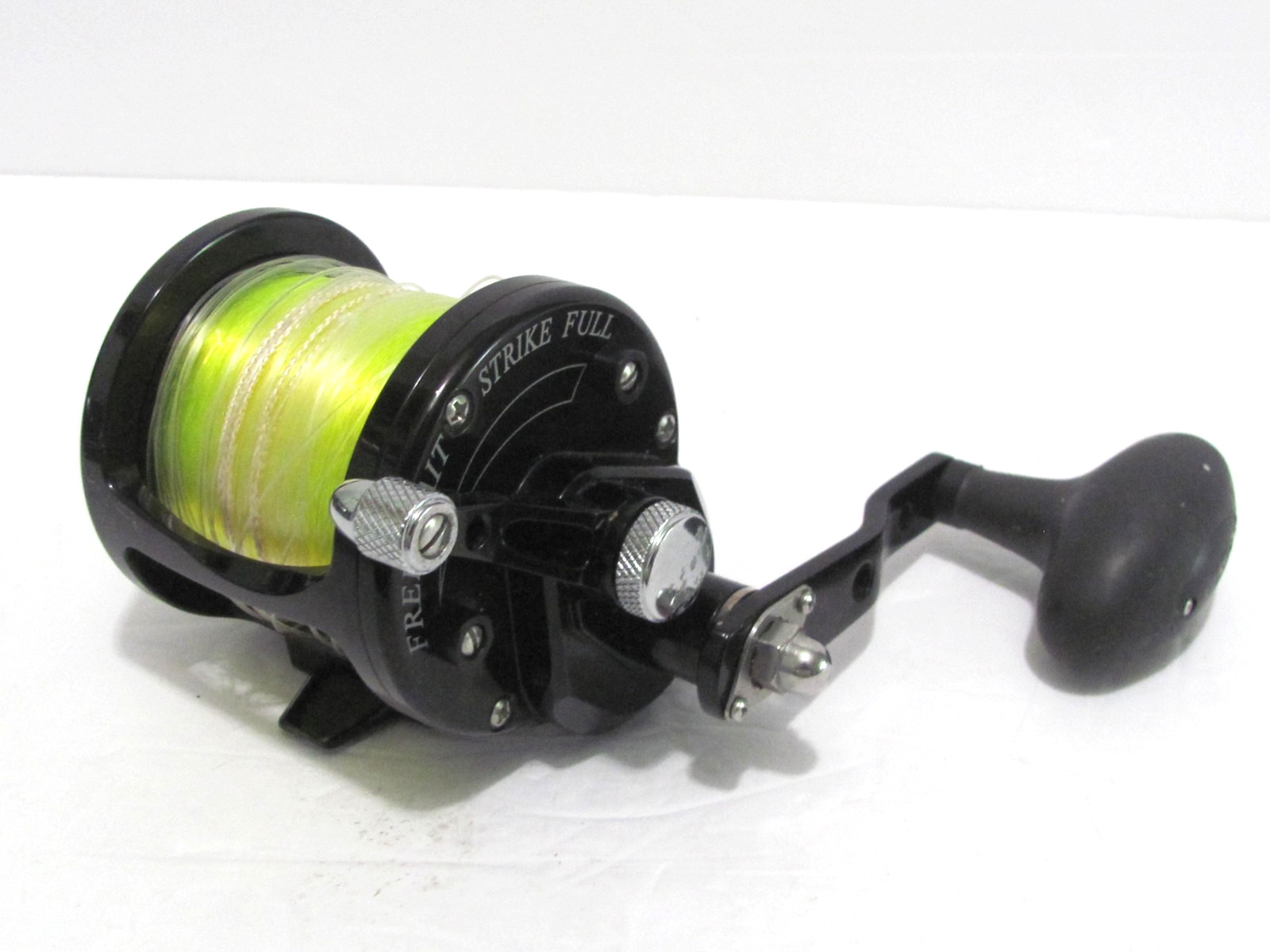 Avet LX6.0:1 Black Right Handed Reel