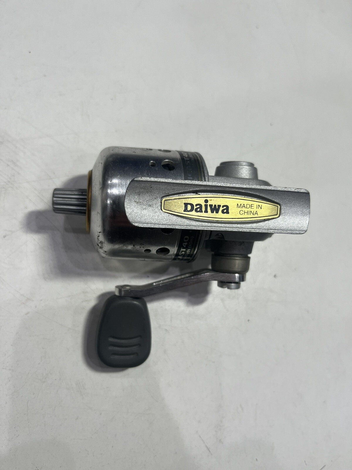 Daiwa Minicast MC40 4.1:1 Gear Ratio BU Bearings 16.10″ Retrieve Rate Right Hand