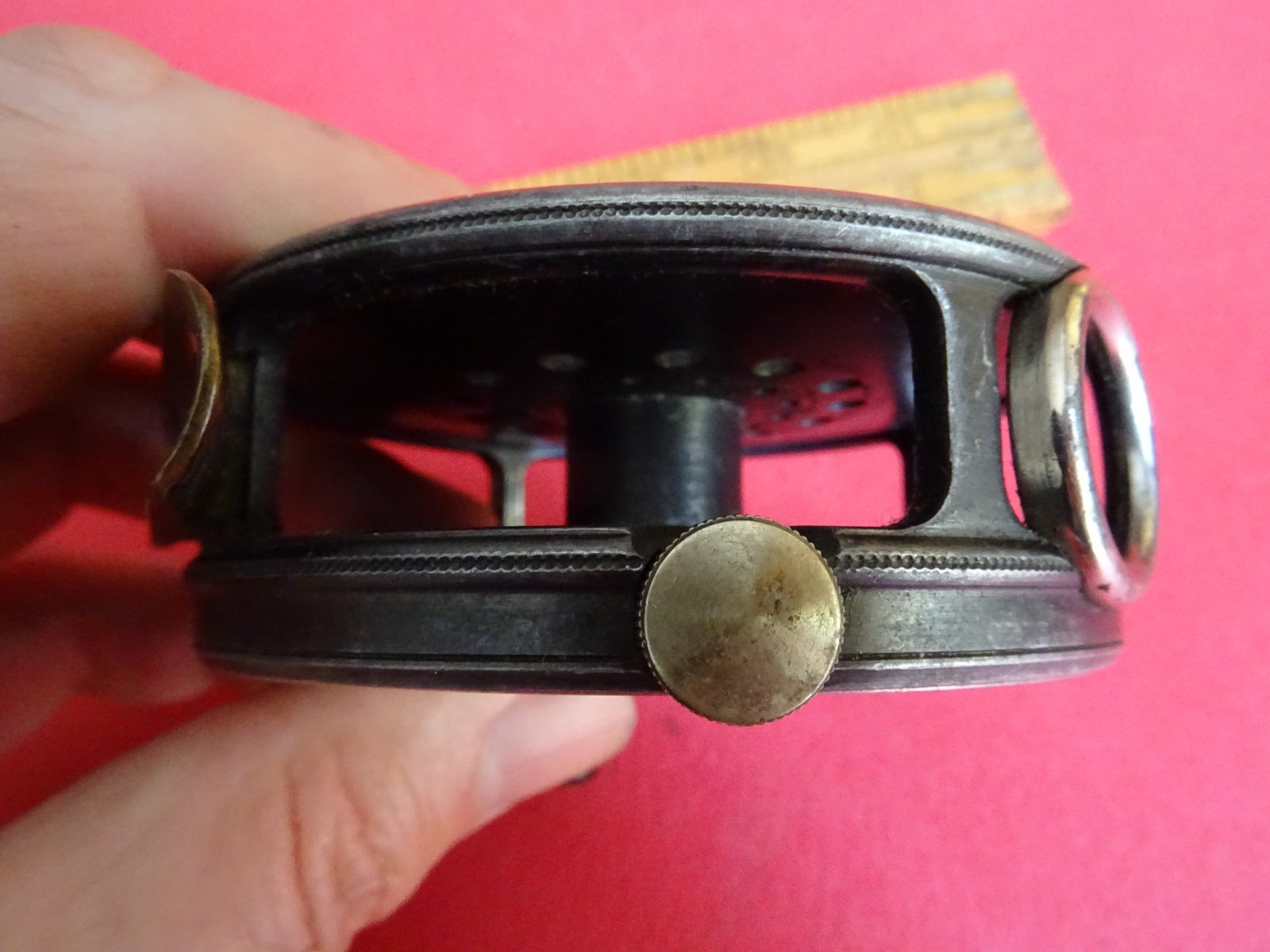 A GOOD VINTAGE HARDY PERFECT 3 3/8″ TROUT FISHING REEL RARE „LIGHTWEIGHT“ MODEL