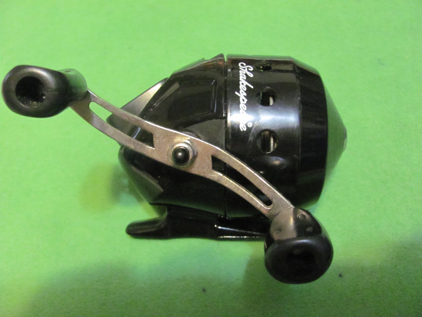 Shakespeare Tiger Spin-Cast Fishing Reel