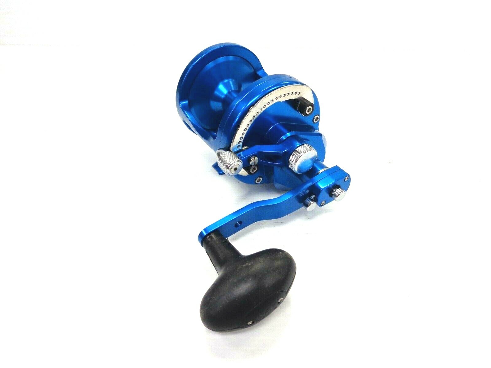 Avet LX6/3 MC Raptor Two-Speed Lever Drag Reel RAPTOR – Right Hand – BLUE