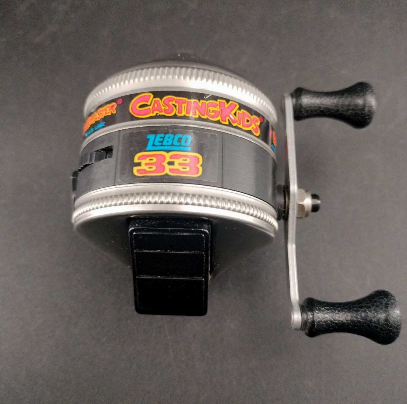 VINTAGE ZEBCO 33 BASSMASTER CASTING KIDS REEL – RARE ZEBCO REEL – NICE !!!