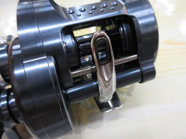 Shimano 19 OCEA CONQUEST Limited 300PG Baitcast Reel 04064 Excellent