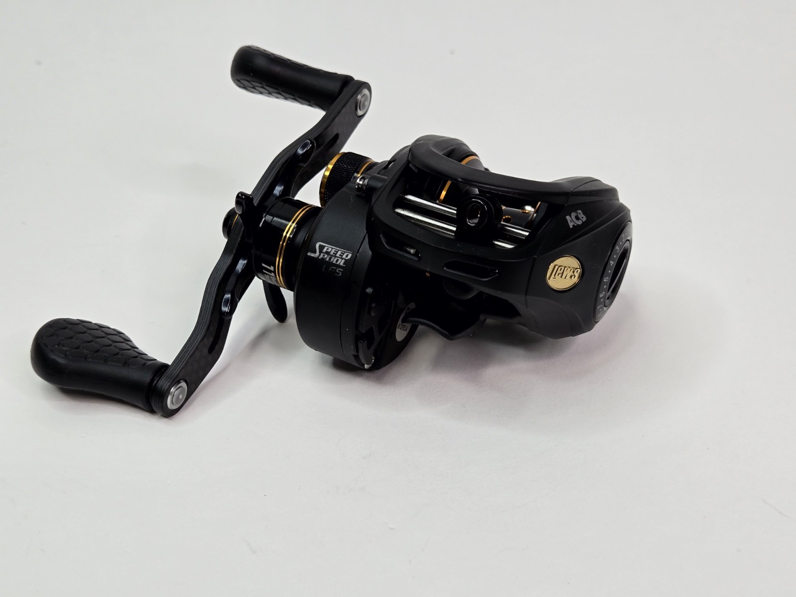Lew’s Tournament Pro Speed Spool LFS TP1HA Baitcast Reel 10+1 Bearings 6.8:1