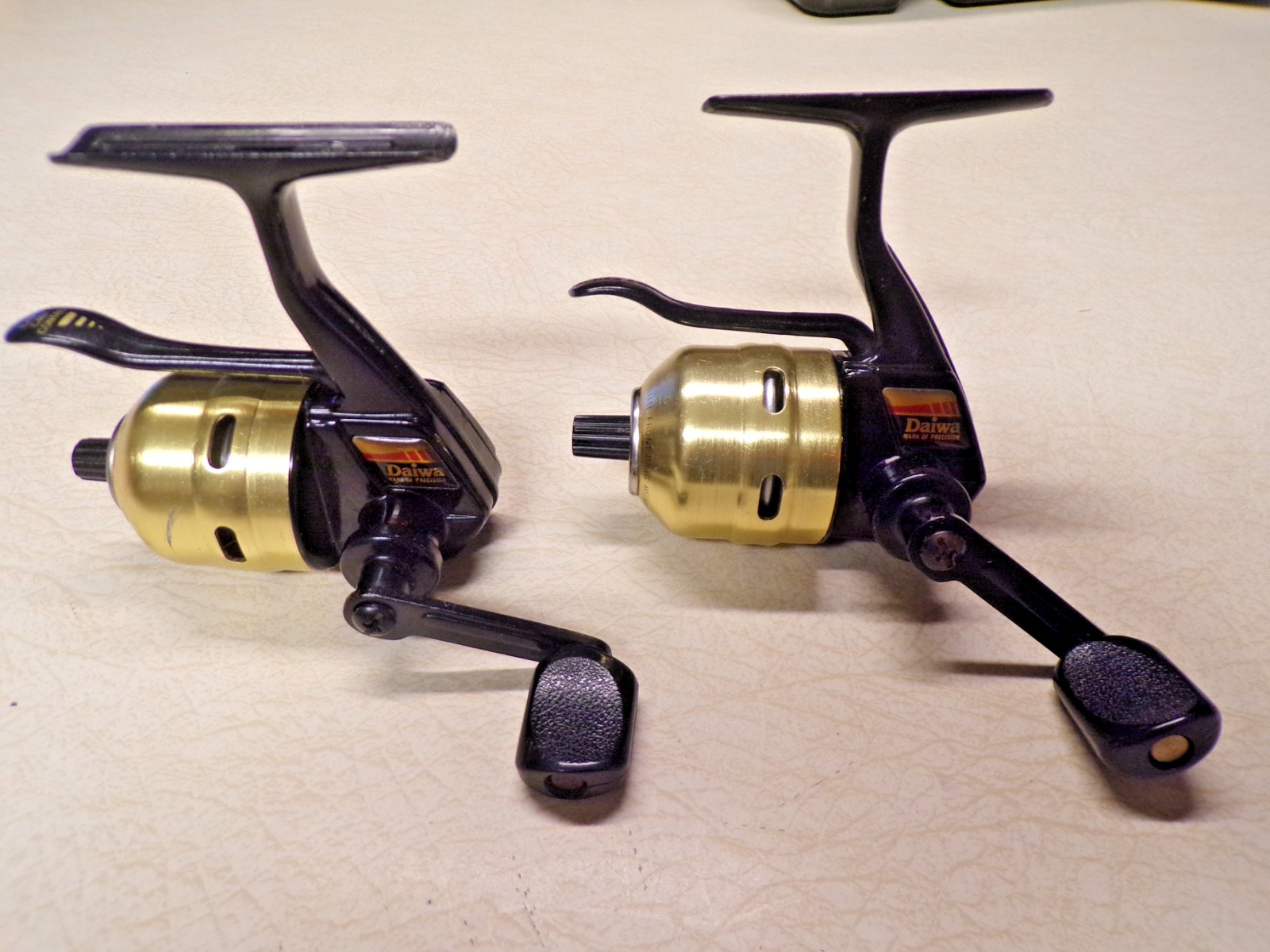 2 DAIWA FISHING REELS – DAIWA UNDERSPIN – REELS WORK GREAT