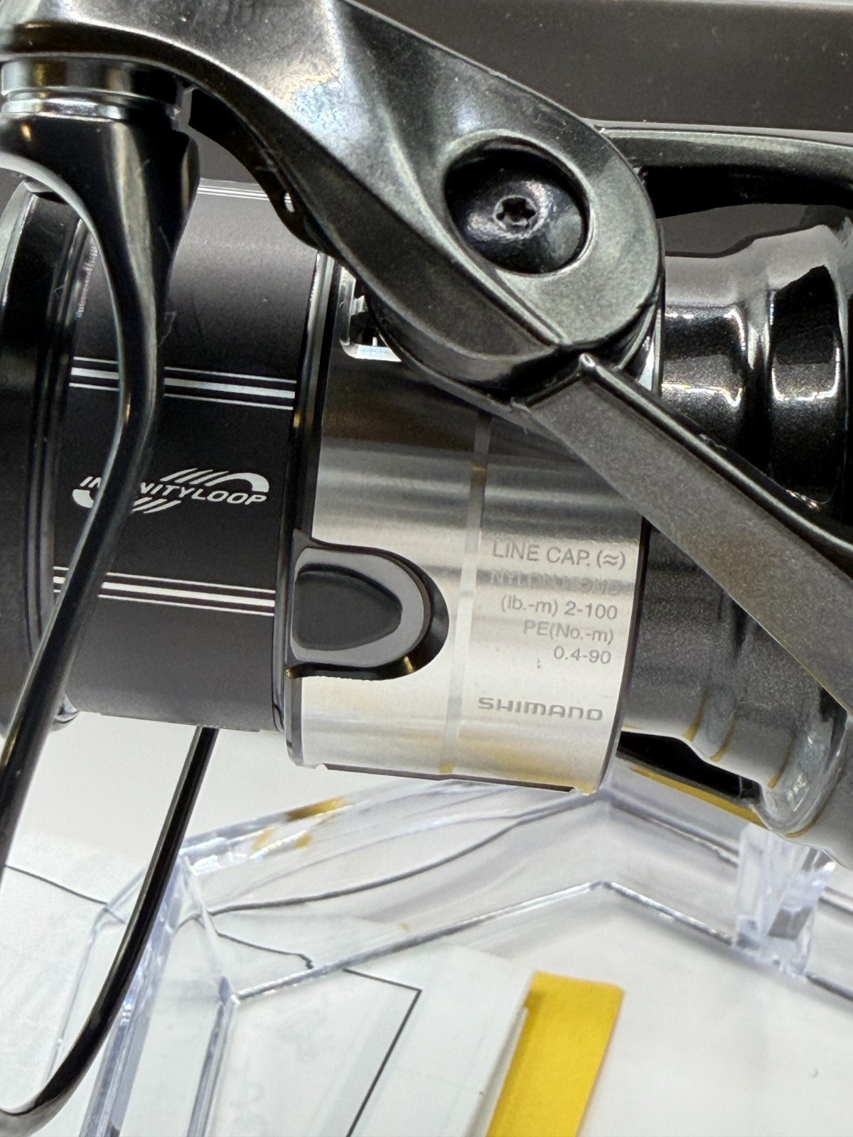 Shimano 23 VANQUISH 1000SSSPG Spinning Reel New w/ Box and Paper