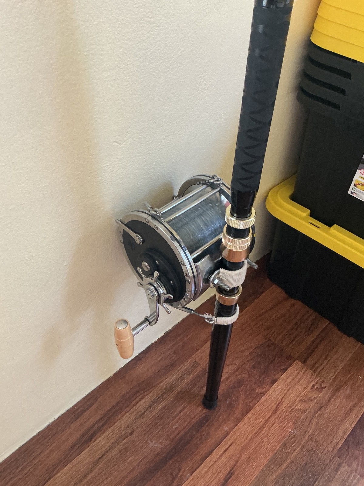 vintage penn senator 16/0 fishing reel, in very nice collector condition