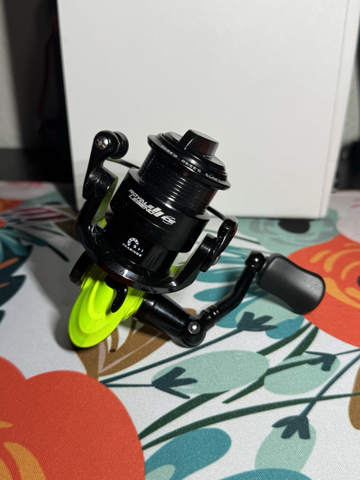 KastKing Royale Legend II Ice Fishing Reel Neon Green 5.1:1 Gear Ratio with Box