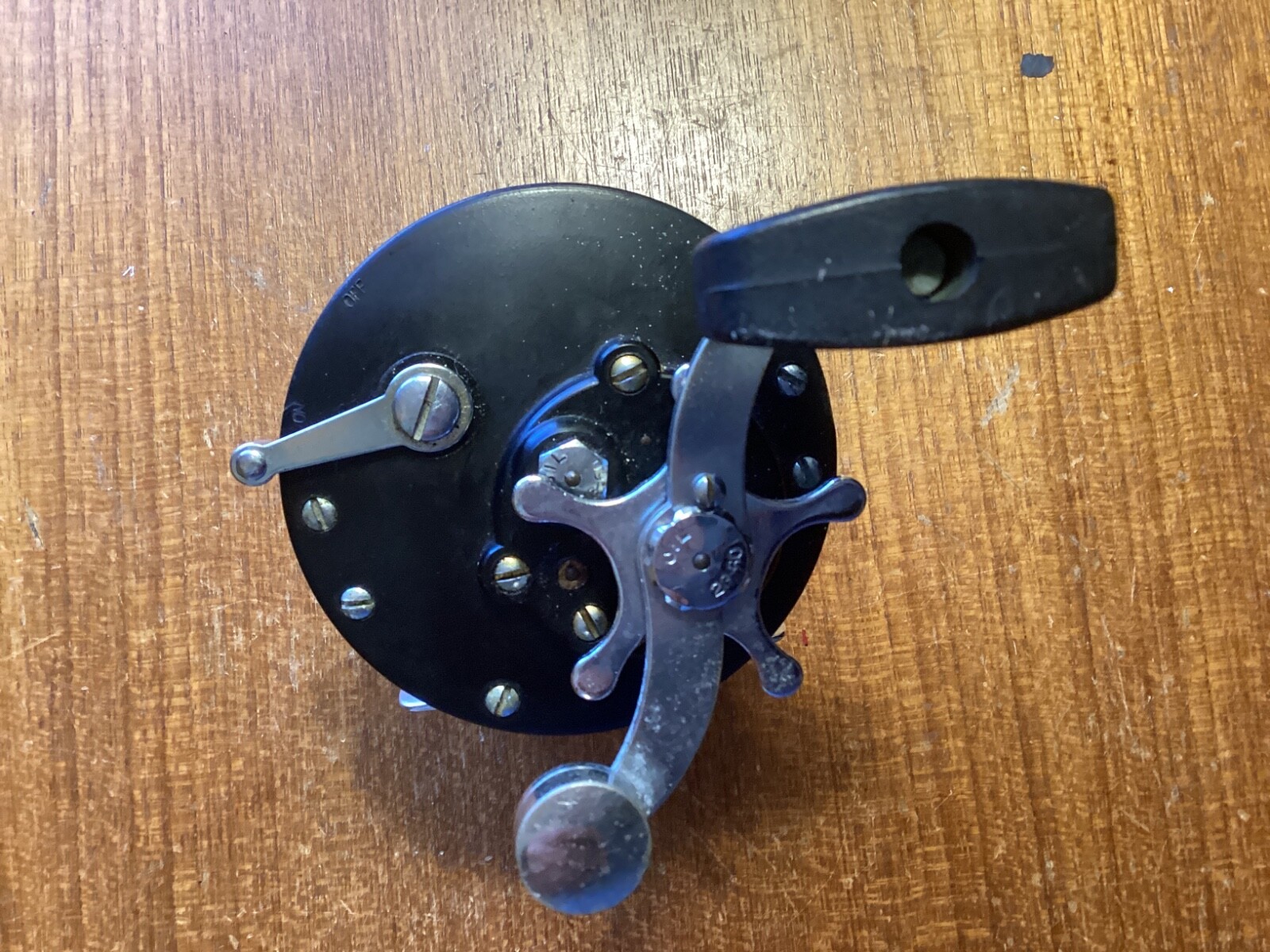 Vintage Penn Long Beach 65 Saltwater Fishing Reel (1127)