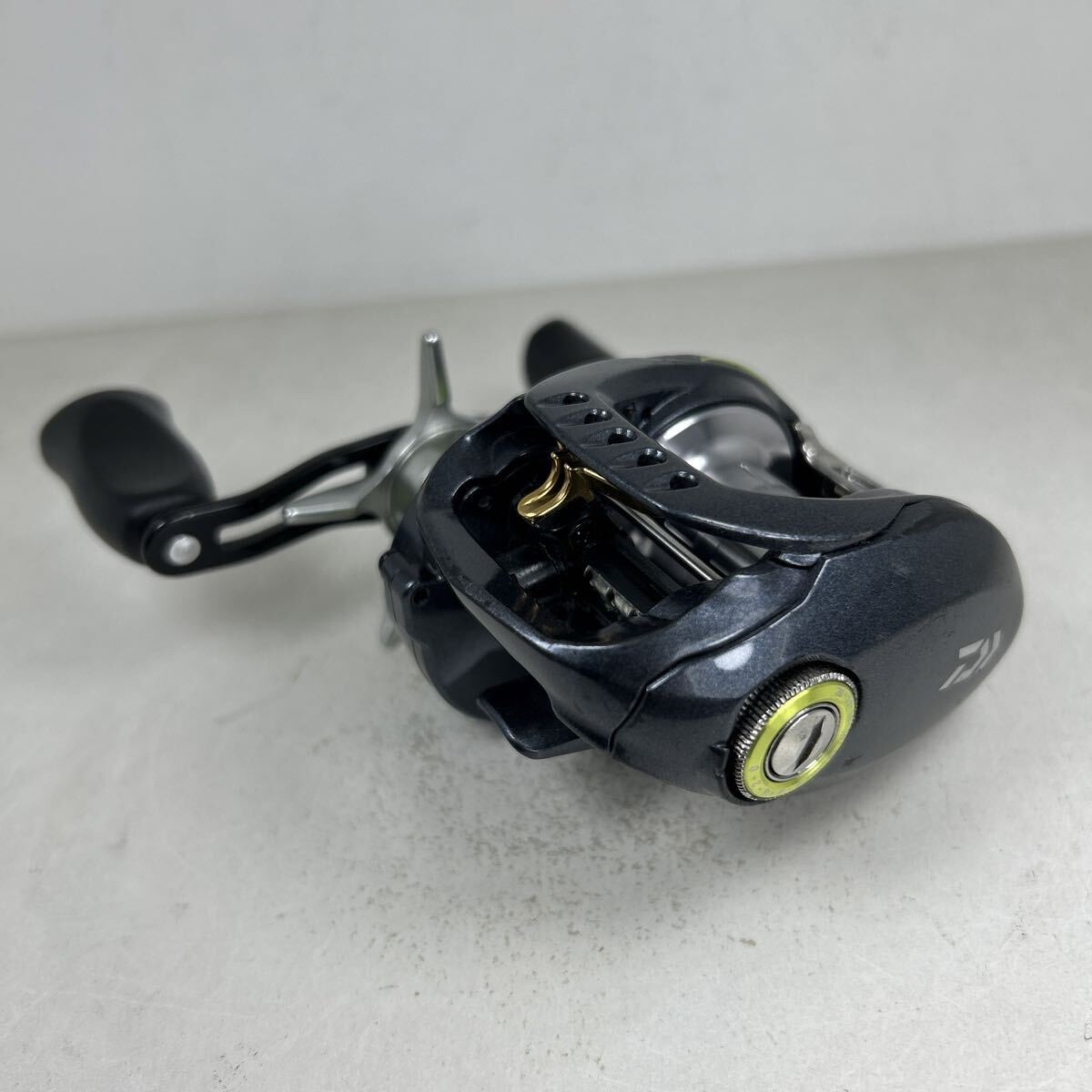 DAIWA Baitcast Reel ZILLION TW 1516XXH RH Right 9.1:1 Saltwater Freshwater