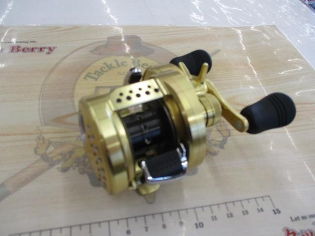 Shimano 15 Calcutta Conquest 200HG Baitcast Reel RH82 03439 Excellent