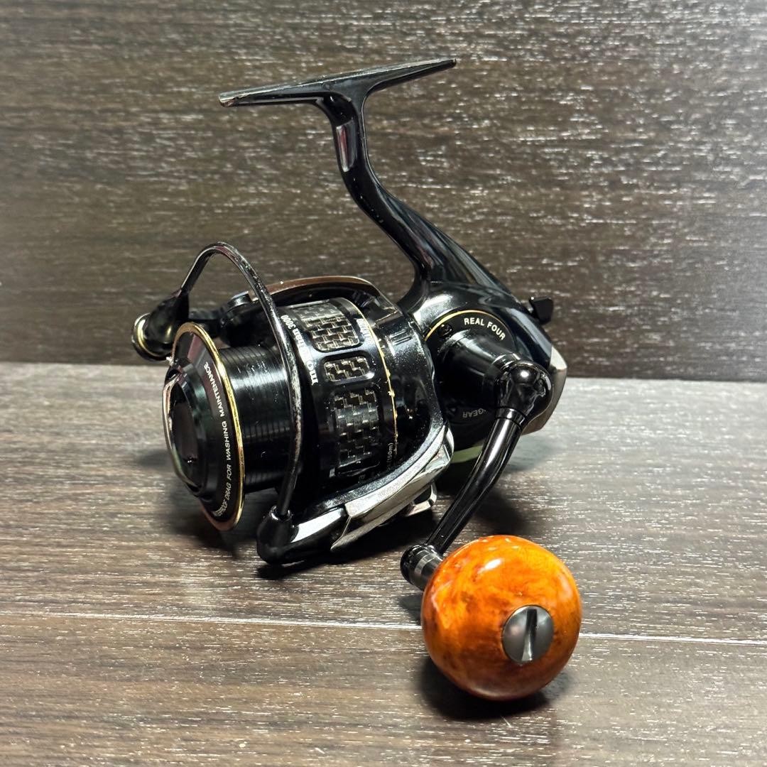 Daiwa Morethan Branzino 3000 Wood Knob Spinning Reel Japan Used