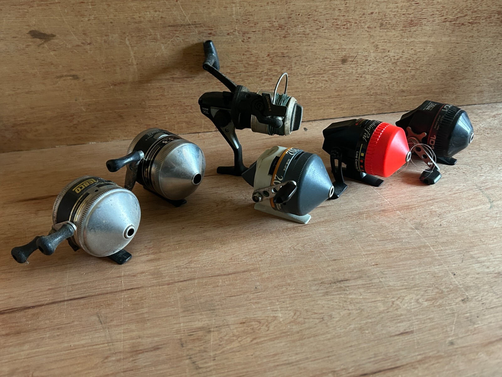 Fishing Reel Junk Drawer Lot Of 6 Zebco Shimano South Bend Vintage Modern Rough