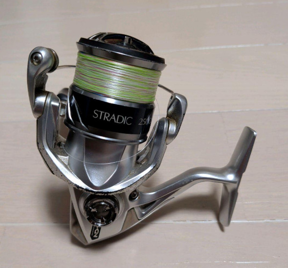 Shimano 15 Stradic 2500S Spinning Reel from japan