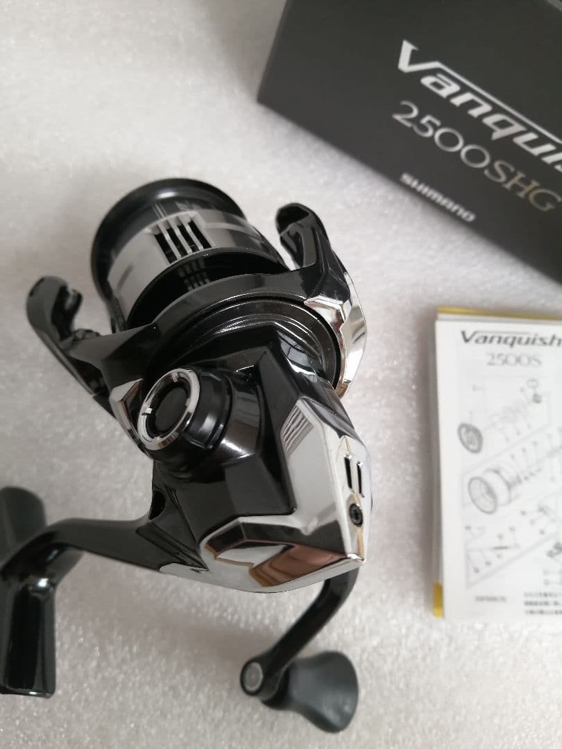 Mint SHIMANO 23 Vanquish Spinning Reel 2500SHG w/ Box Manual Fishing Reel