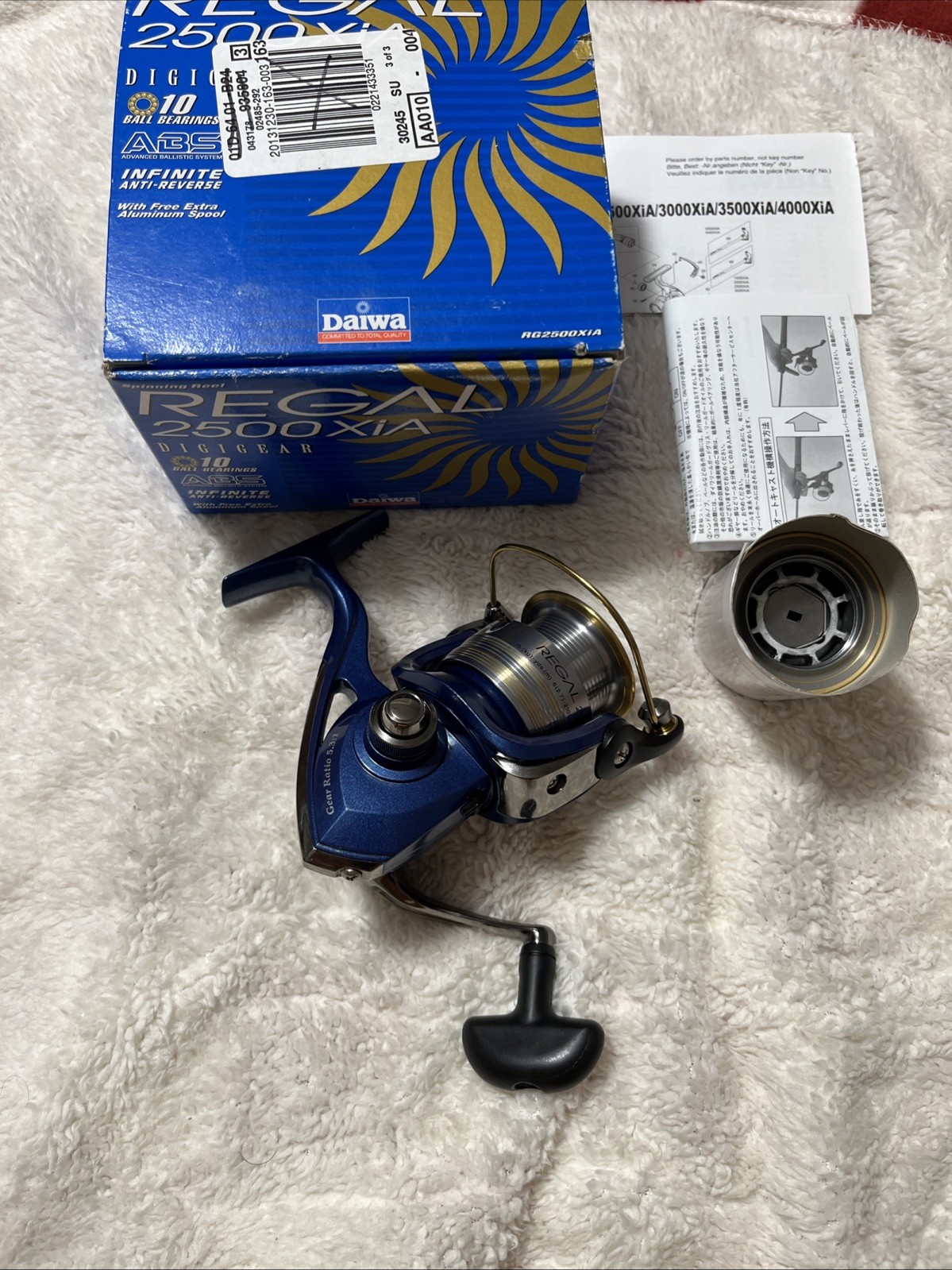 Daiwa 2500xia Spinning Reel And Spare Spool Regal