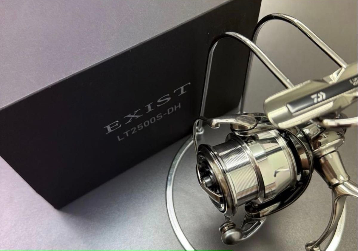 Daiwa 22 Exist LT2500S-DH Spinning Reel LT2500S-DH with BOX Used From Japan