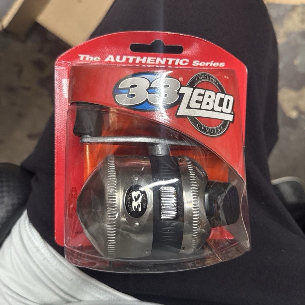 2010 Edition WITH BAITRUNNER Zebco 33 Authentic Series Spincast Reel Silver BLK