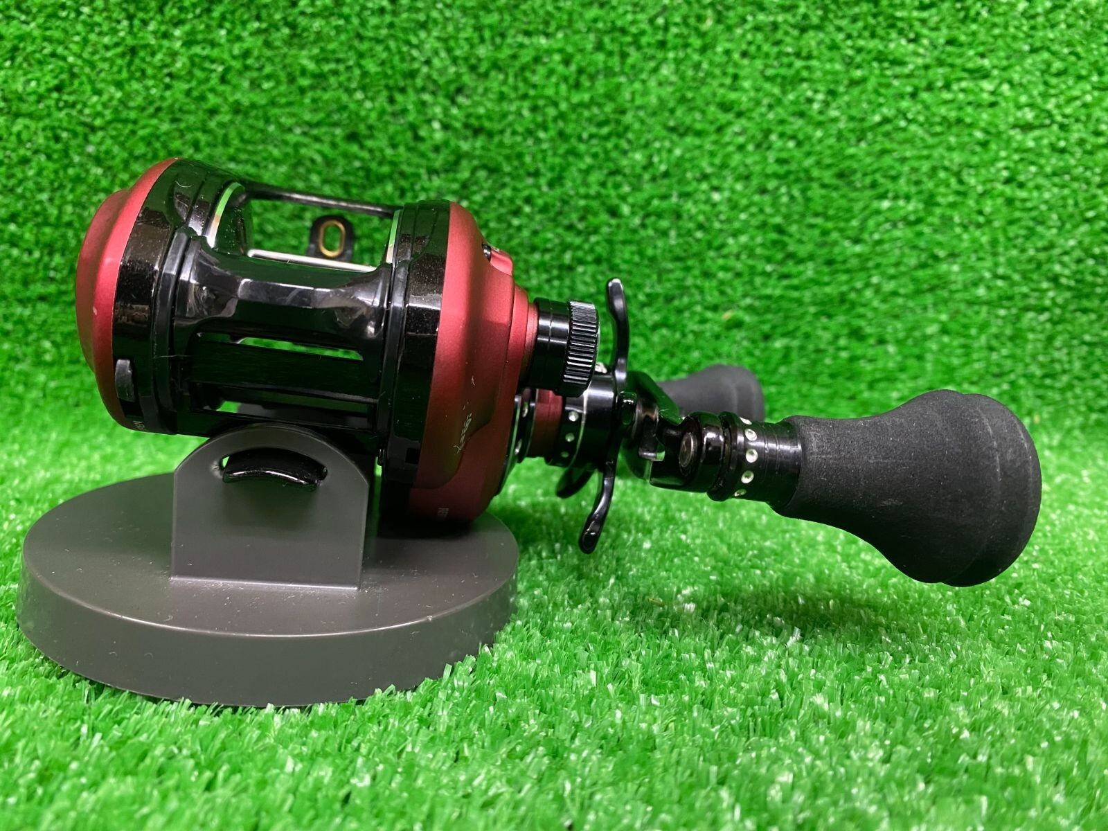 Abu Garcia Revo Beast Rocket Right Baitcast Fishing Reel outdoor leisure unisex