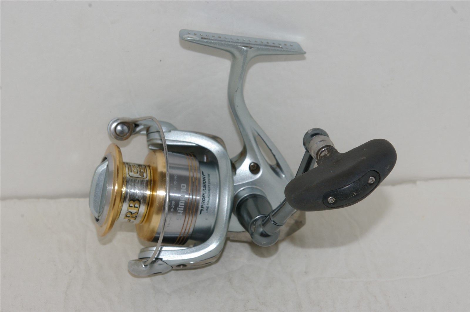 Shimano Saros 3000F Spinning Fishing Reel Silver