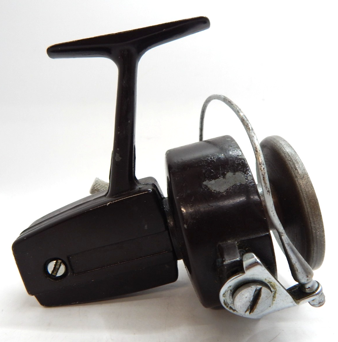 Vintage Large Fishing Spinning Reel Spin Cast
