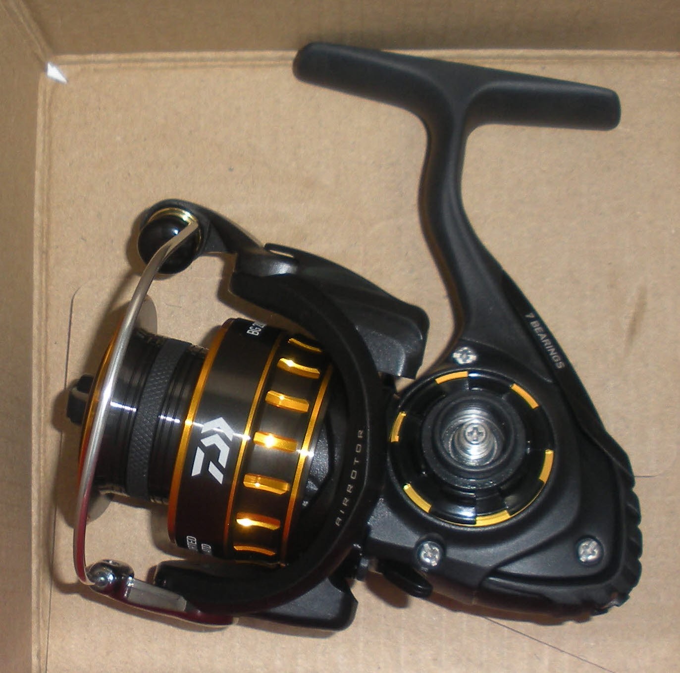 Daiwa BG2000 Black Gold Spinning Reel 6BB Plus 1RB
