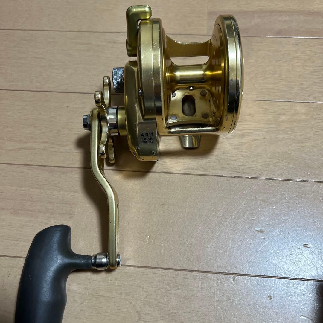 Shimano Ocea 5000 Bait Reel Gold 4.9:1 Gear Ratio Used