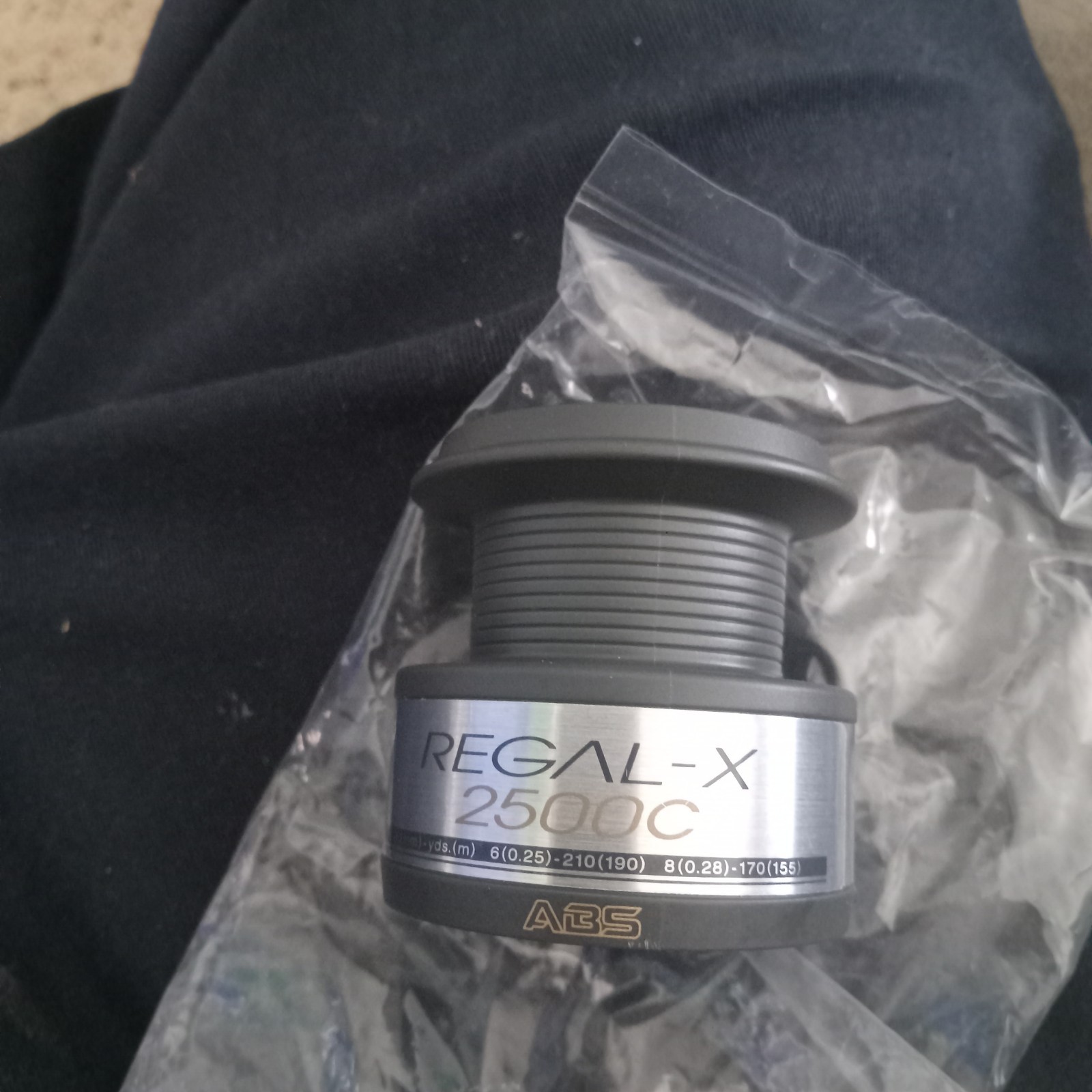 Daiwa Regal-X 2500C Spinning Reel Spool New
