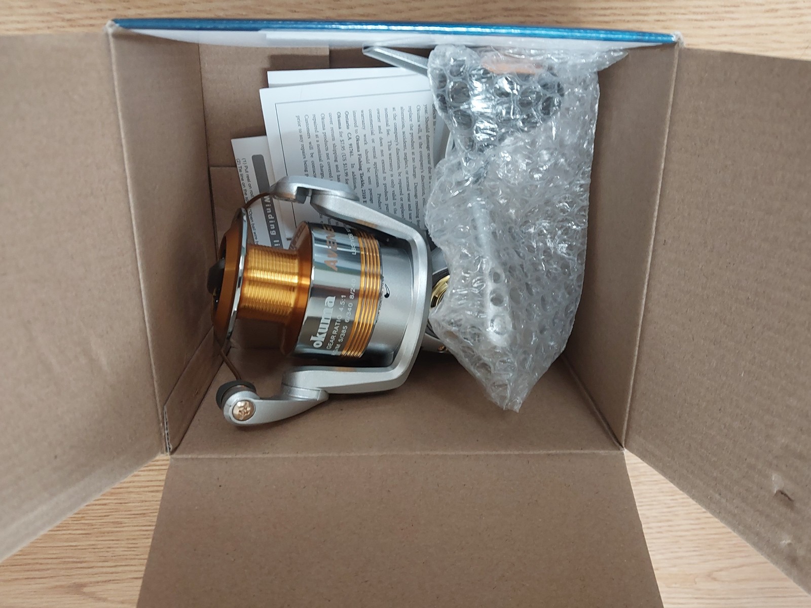*NEW* Okuma Avenger ABF55b -Saltwater- 7 Bearing – Baitfeeder Spinning Reel
