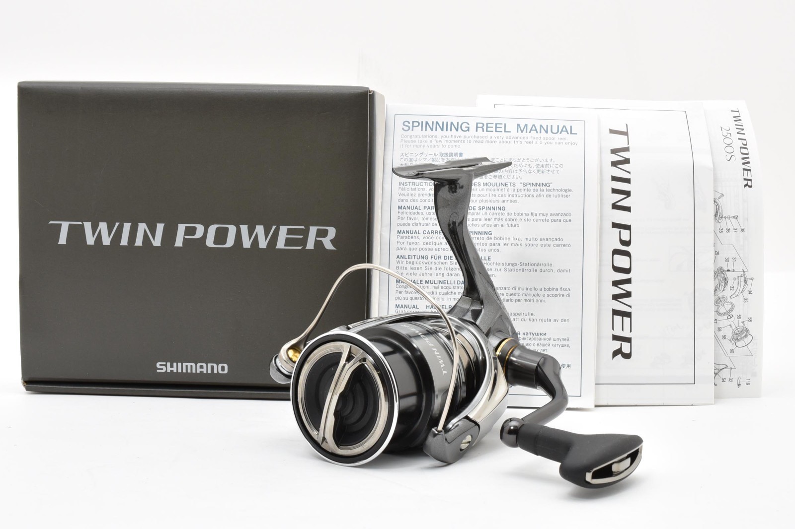 Shimano 24 TWIN POWER C3000MHG Spinning Reel Near Mint From JAPAN #2956