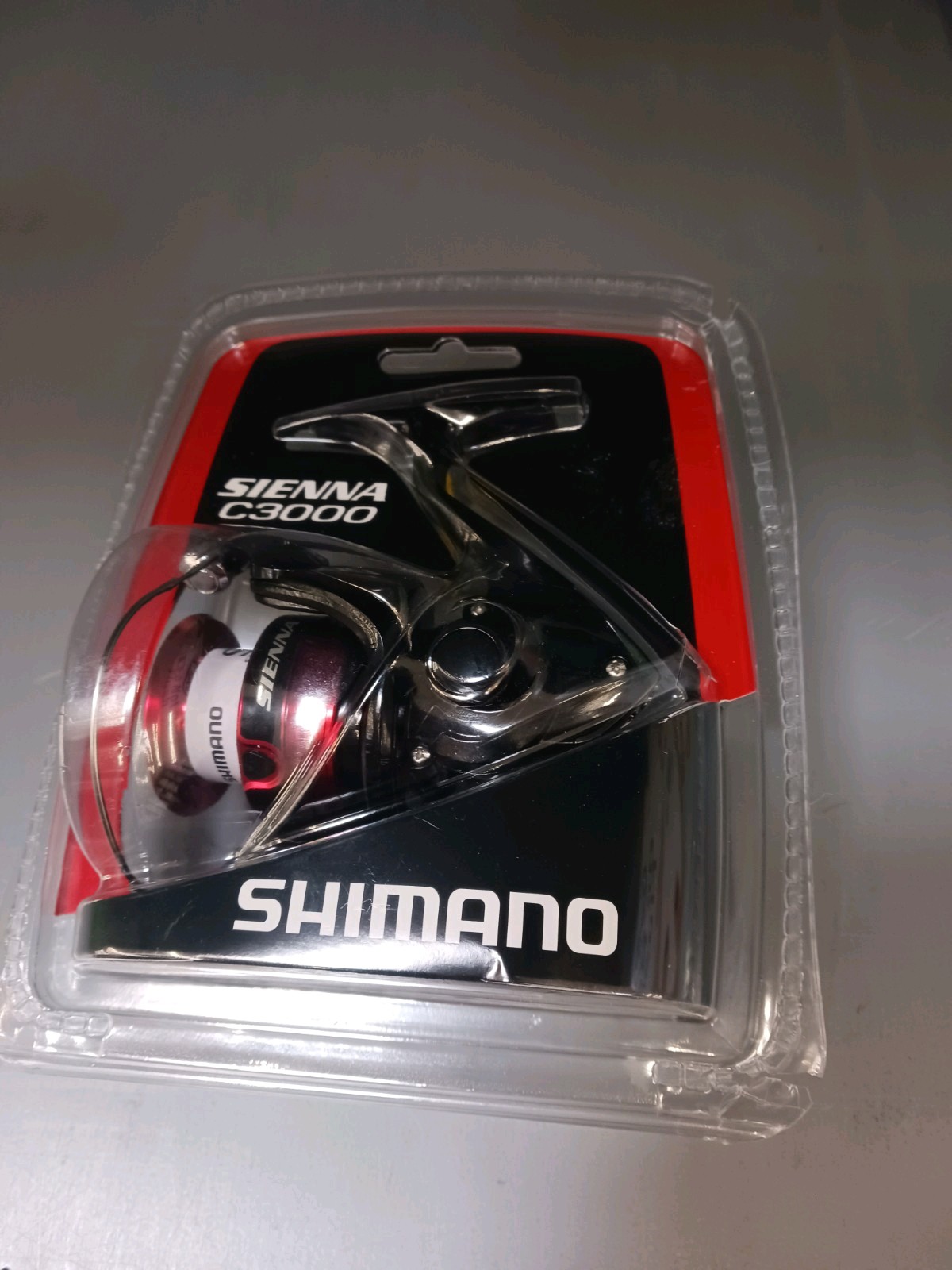 Shimano 19 Sienna C3000 Spinning Reel 3.5kg Drag 250g Light Shore Saltwater