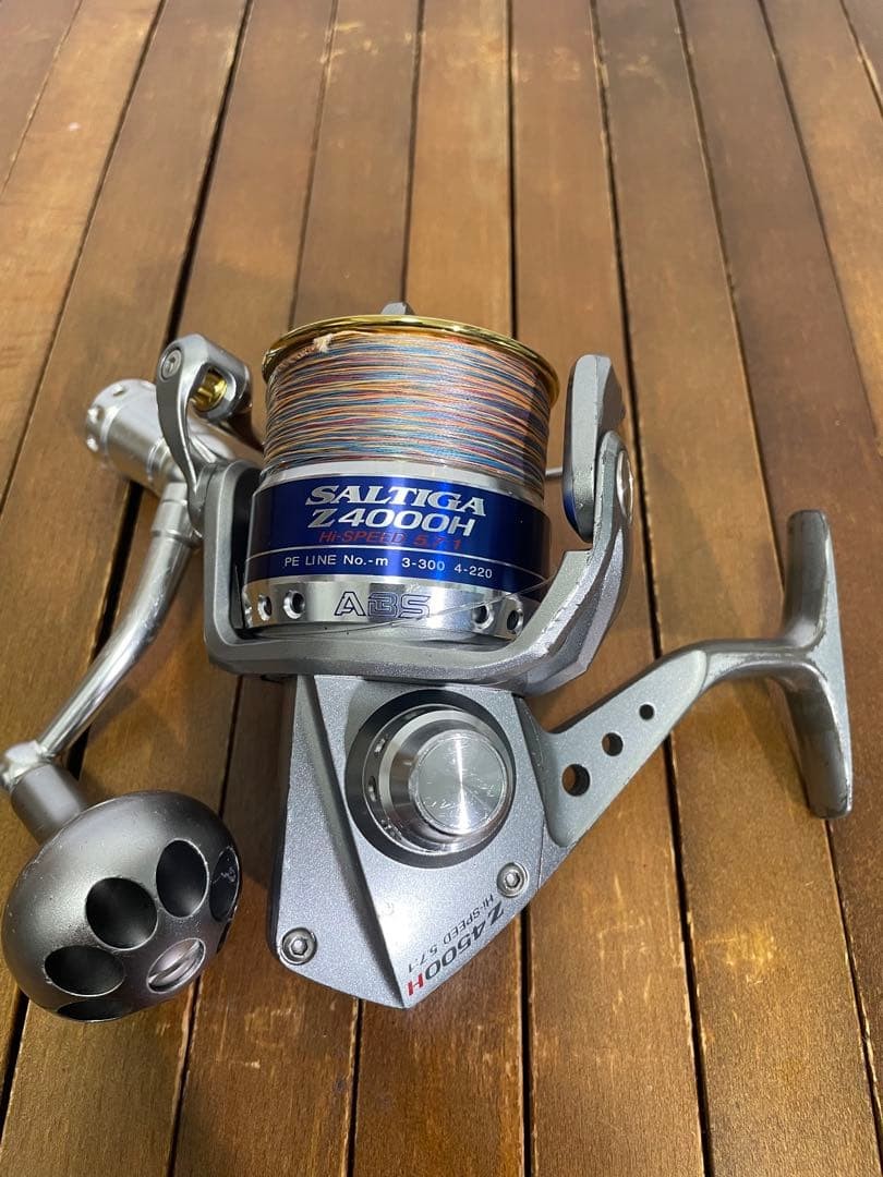 Daiwa Saltiga Z4000H Spinning Reel High Gear ABS Spool Used