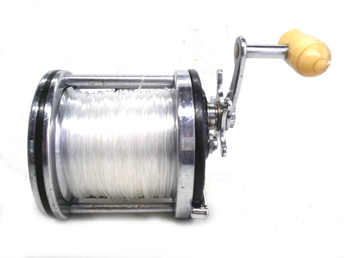 PENN No.99 Silver Beach Spinning Reel Durable for Boat and Shore Fishing