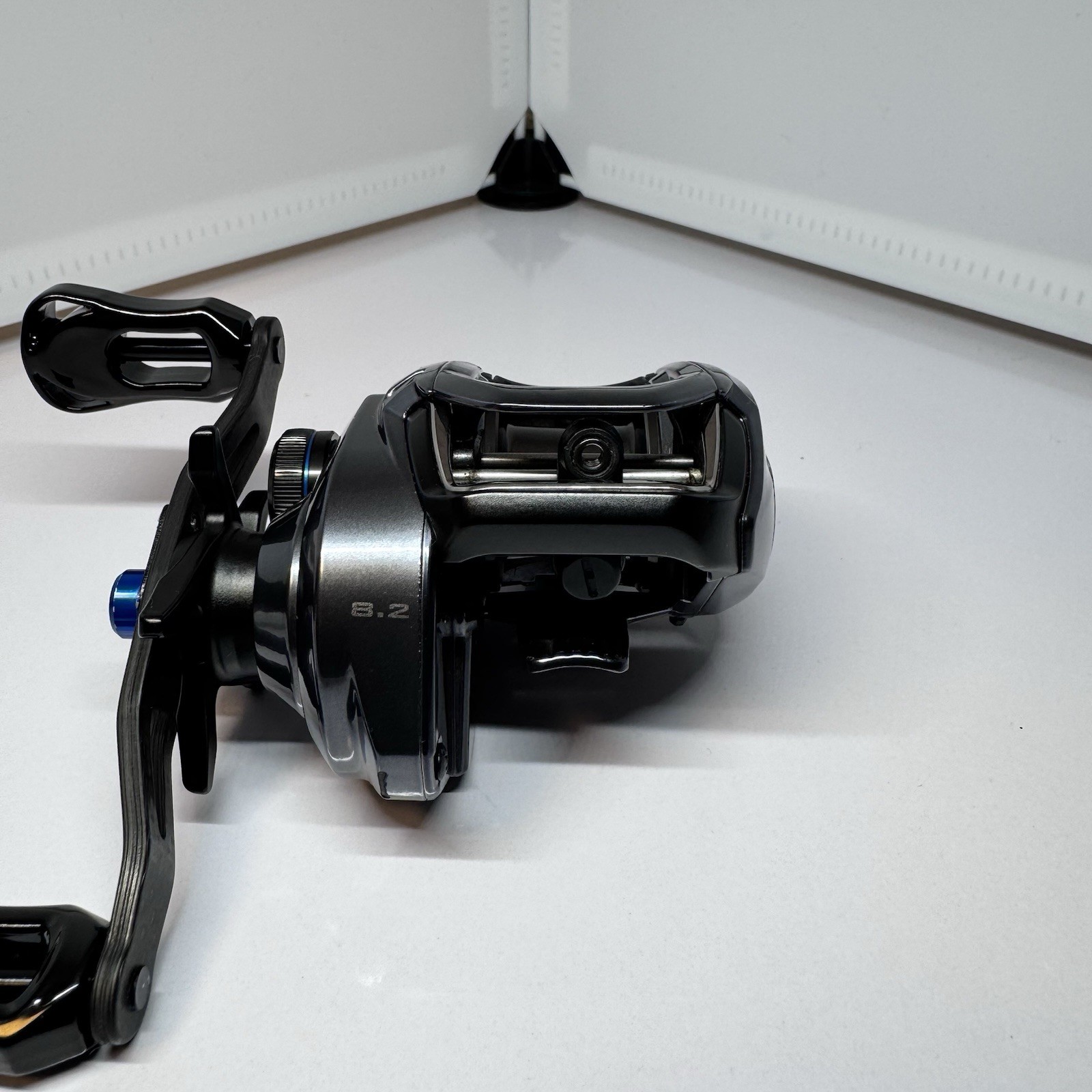 Shimano 24 SLX 70XG Right Handed Baitcasting Reel Custom Handle Good Used