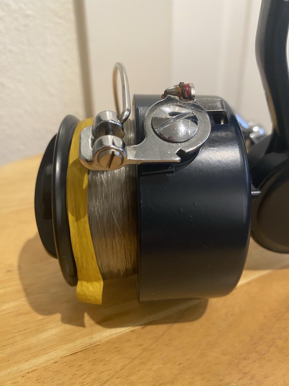 VINTAGE GARCIA MITCHELL 407 SPINNING REEL W/ZIP CASE & MANUAL BLUE LEFTY NICE!