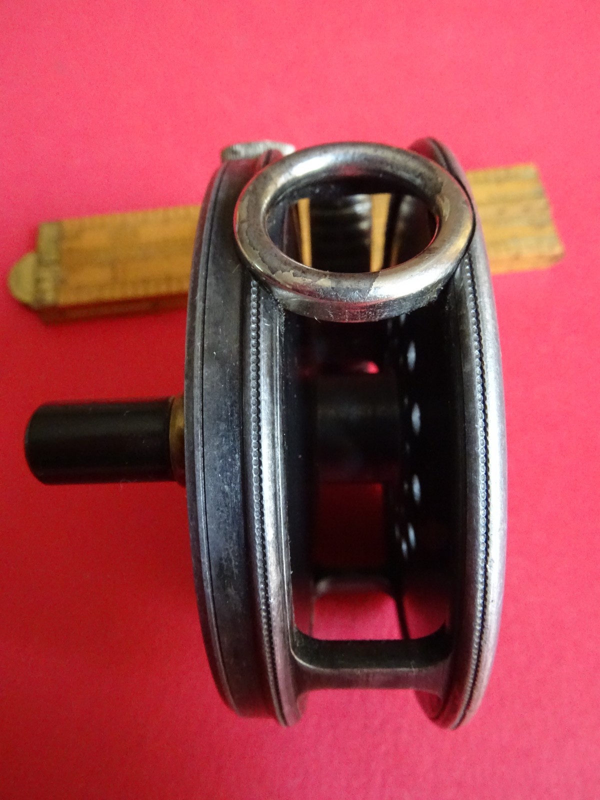 A GOOD VINTAGE HARDY PERFECT 3 3/8″ TROUT FISHING REEL RARE „LIGHTWEIGHT“ MODEL