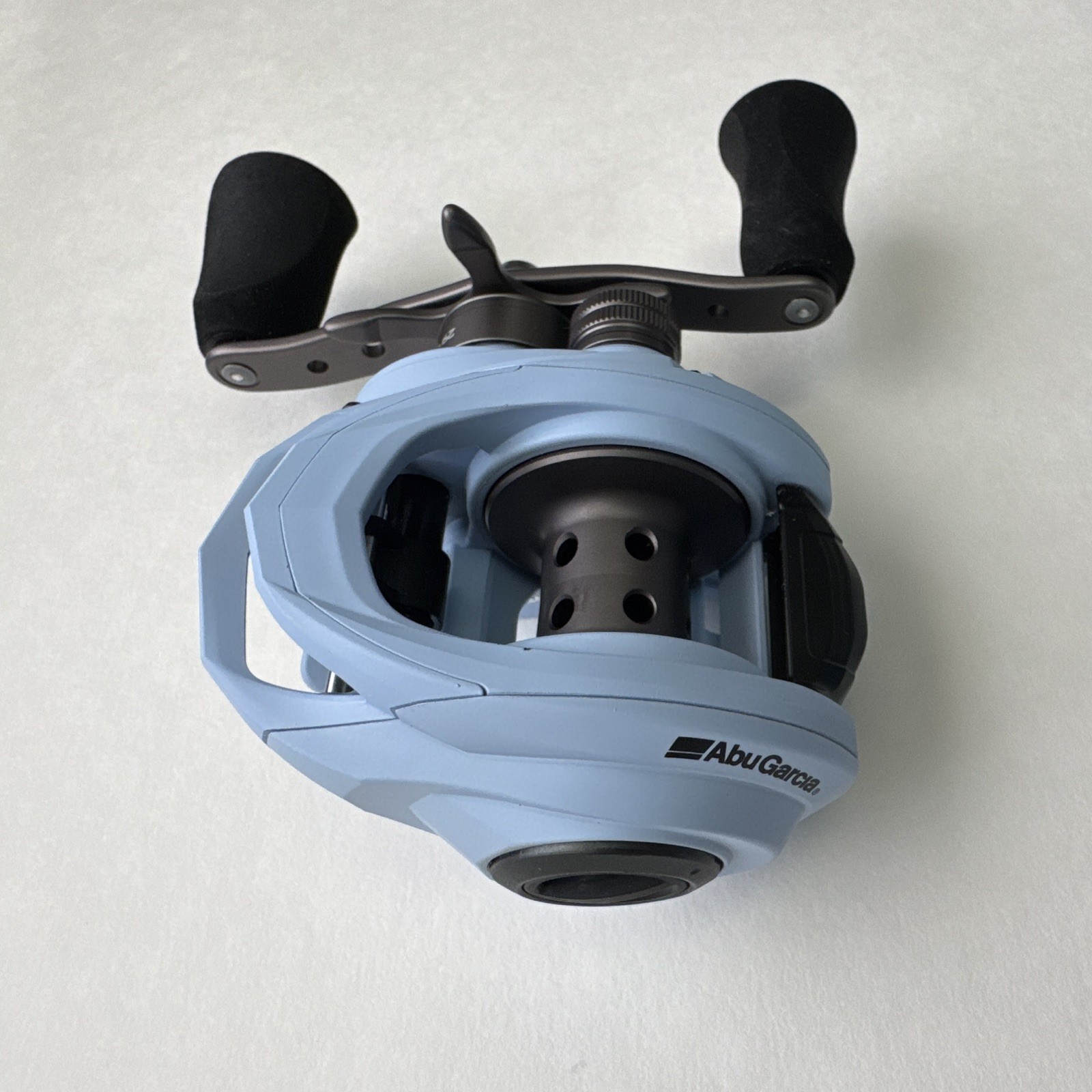 Abu Garcia Zata Baitcast Reel 7.1:1 Right Hand 10 + 1 Bearing System