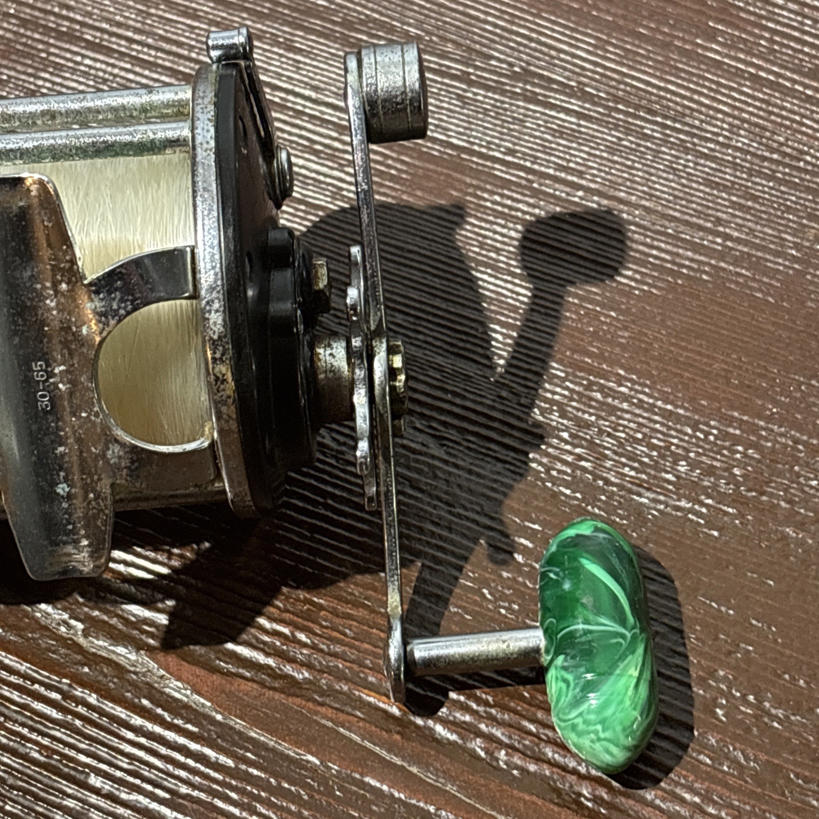 Vintage Penn Long Beach 65 Saltwater Fishing Reel Green Marbled Torpedo Knob