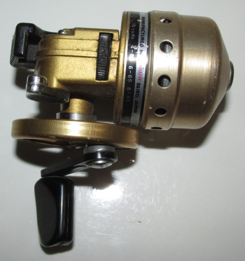 R #36 – DAIWA MINICAST – GOLD SPINCAST FISHING REEL – JAPAN – Reels Smoothly