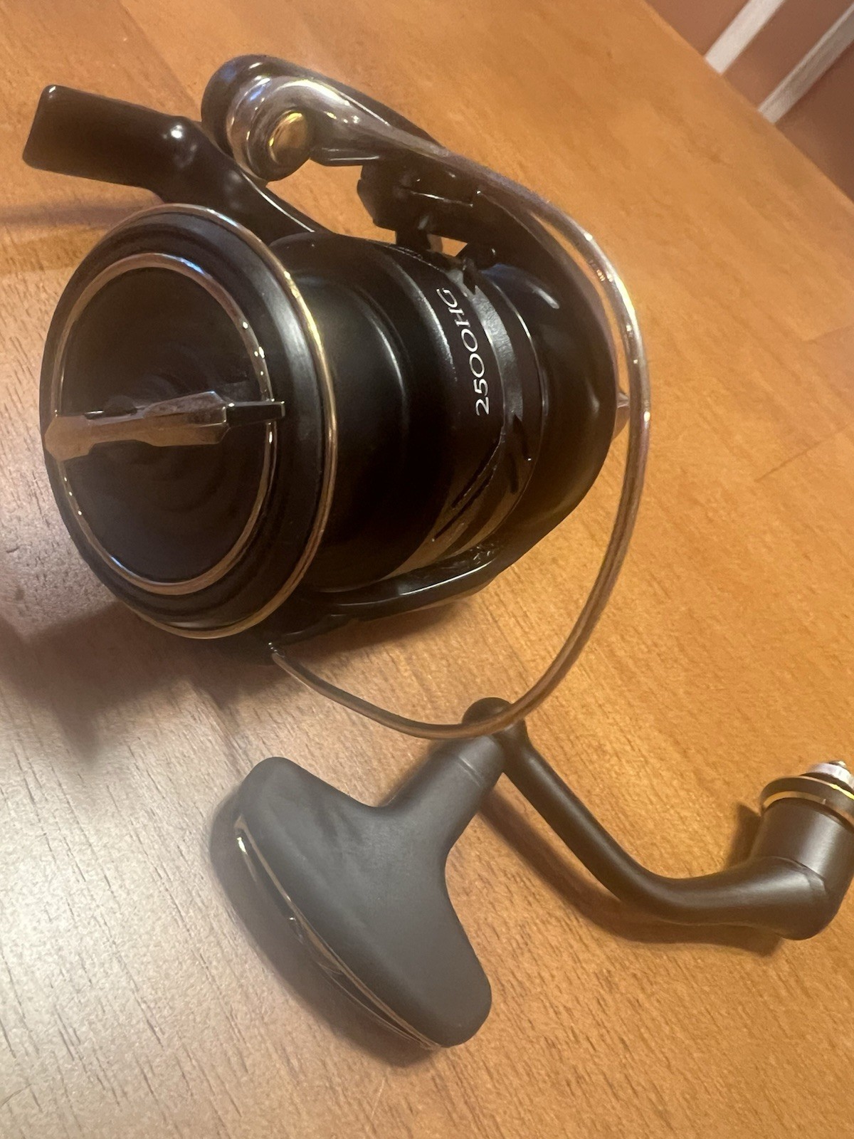 Shimano Sustain FJ 2500HG-J Spinning Fishing Reel