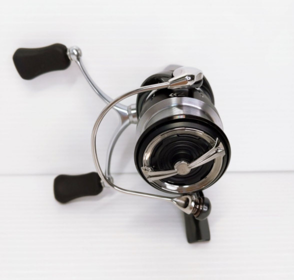 Daiwa 24 Luvias LT2500S-DH From Japan 1091228