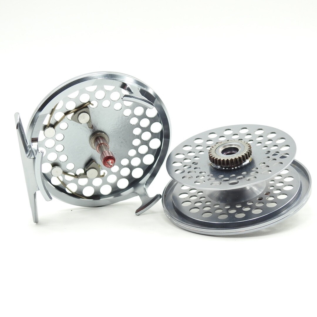 Shimano „Bantam“ Fly Fishing Reel. Model 73. W/ Pouch.