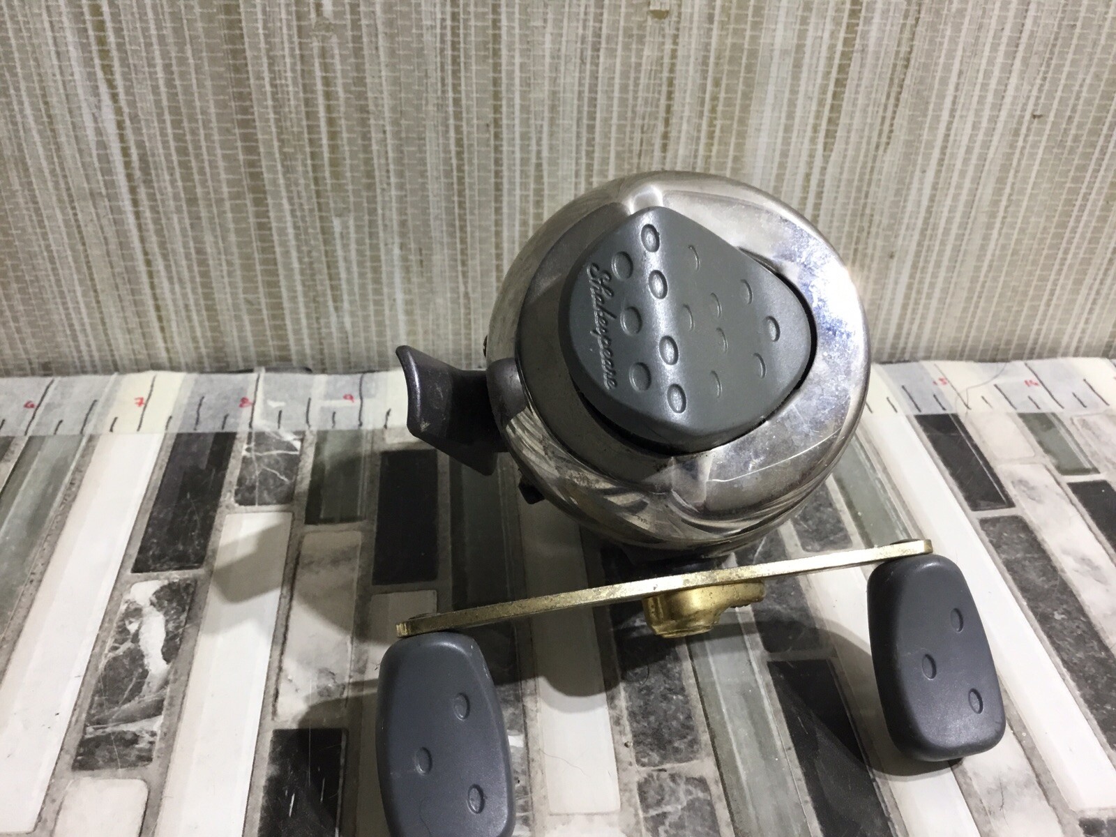 Shakespeare SYNERGY Steel Titanium 2002TI Fishing Spincast Reel Anti-Reverse