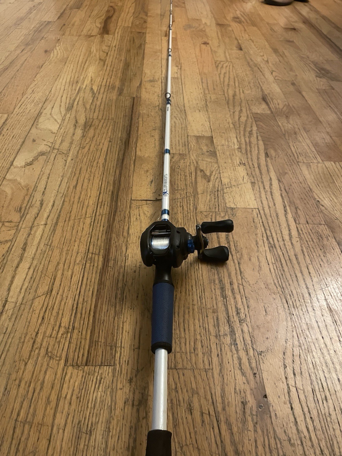 Shimano SLX 150HG Baitcasting Fishing Reel Black With A Shaquspear Excursion