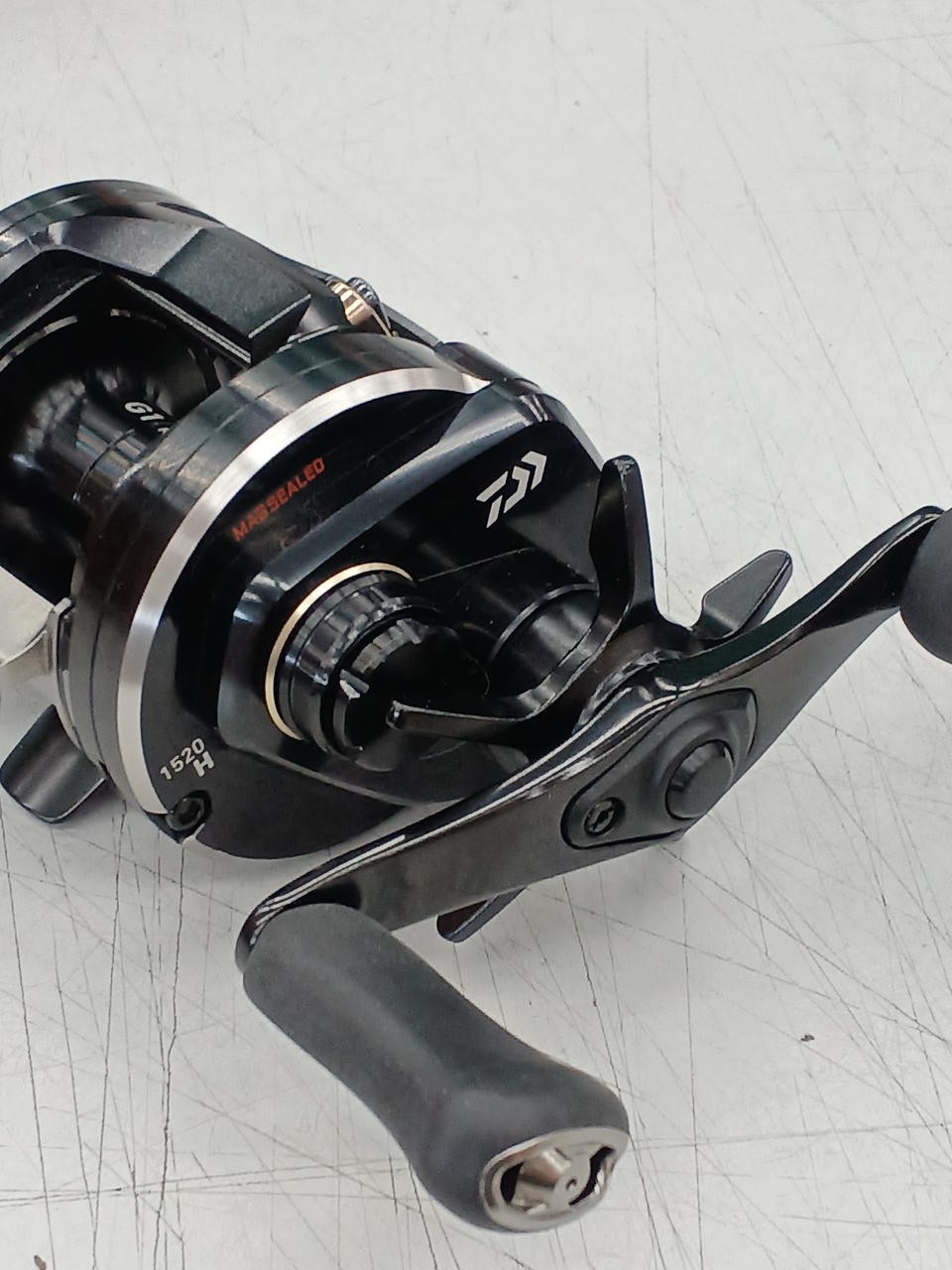 Daiwa 18RYOGA 1520H Baitcasting Reel 6.3:1 Gear Ratio 270g 71cm/Handle