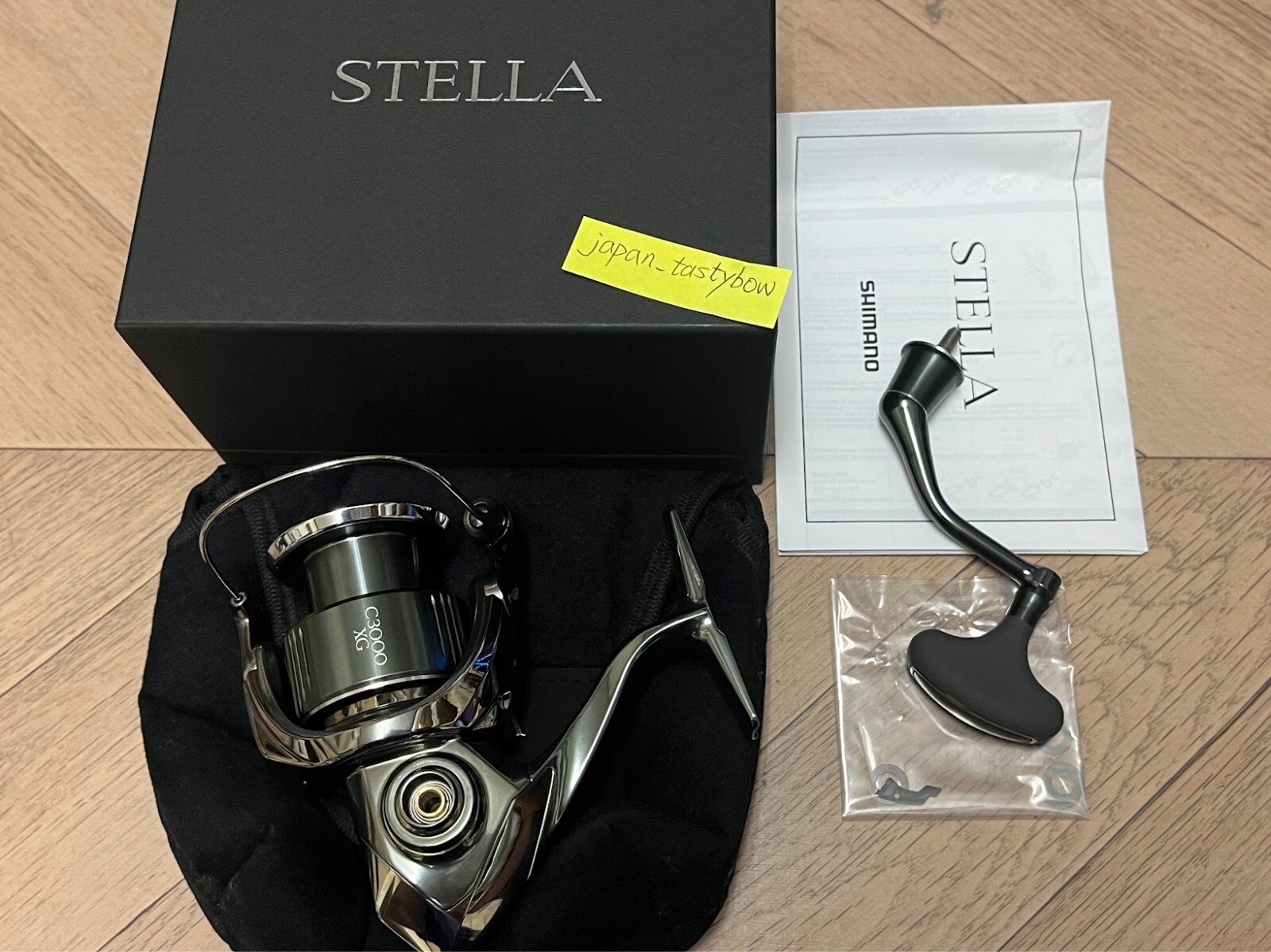 Shimano 22 STELLA C3000XG Spinning Fishing Reel