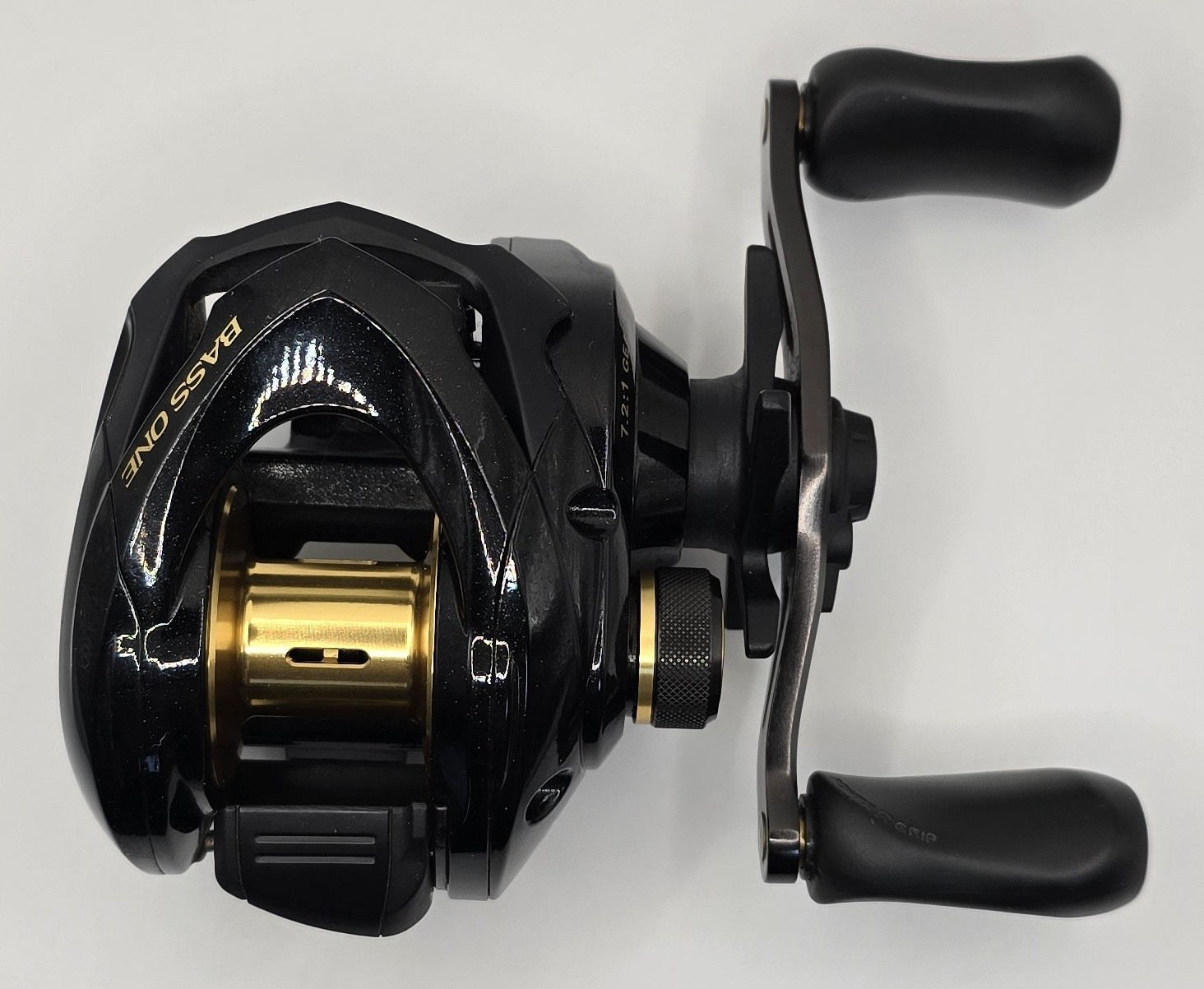 Shimano 17 Bass One XT 150 Right Baitcast Reel JDM Bass Fishing Near Mint