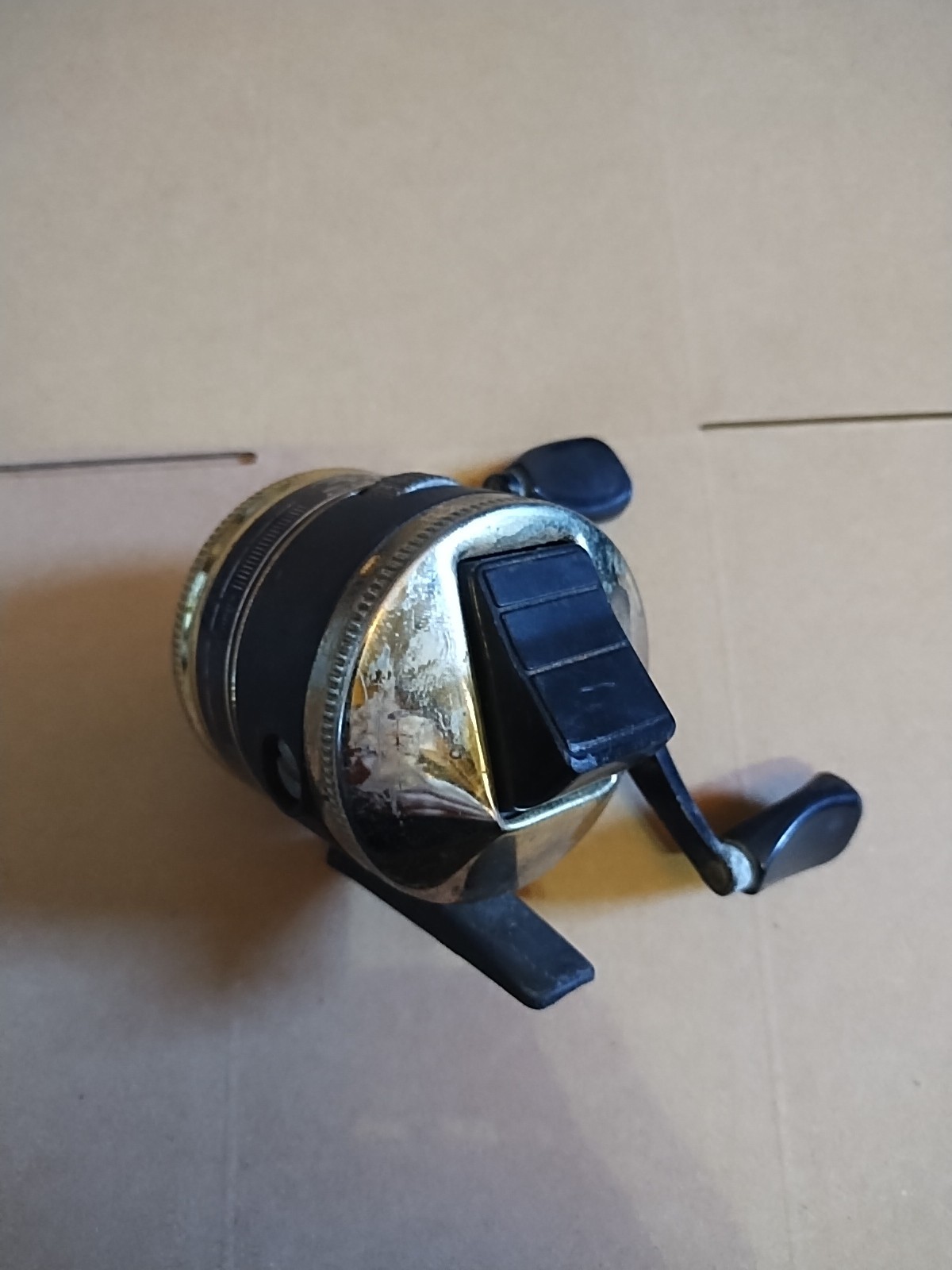 Zebco 33 Gold Fishing Reel Freshwater Crappie Bass Catfish Metal Ball Bearing